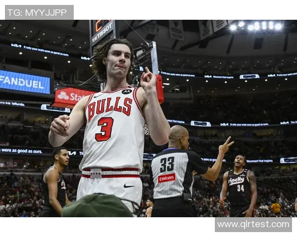 约什吉迪带领球队奋勇争先展现年轻球员的无限潜力与未来希望