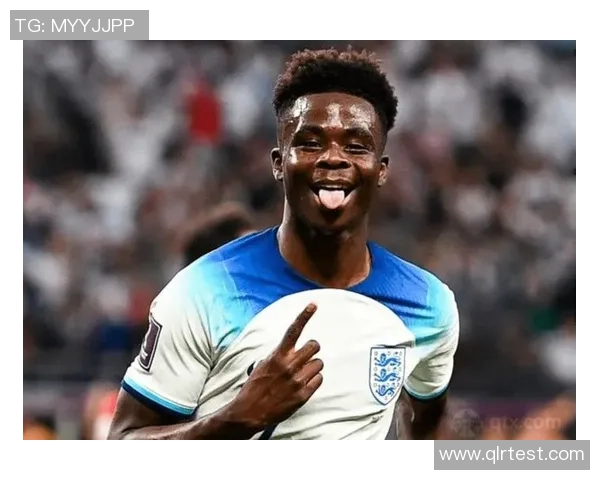 萨卡的足球之路：从青涩少年到英超明星的成长历程